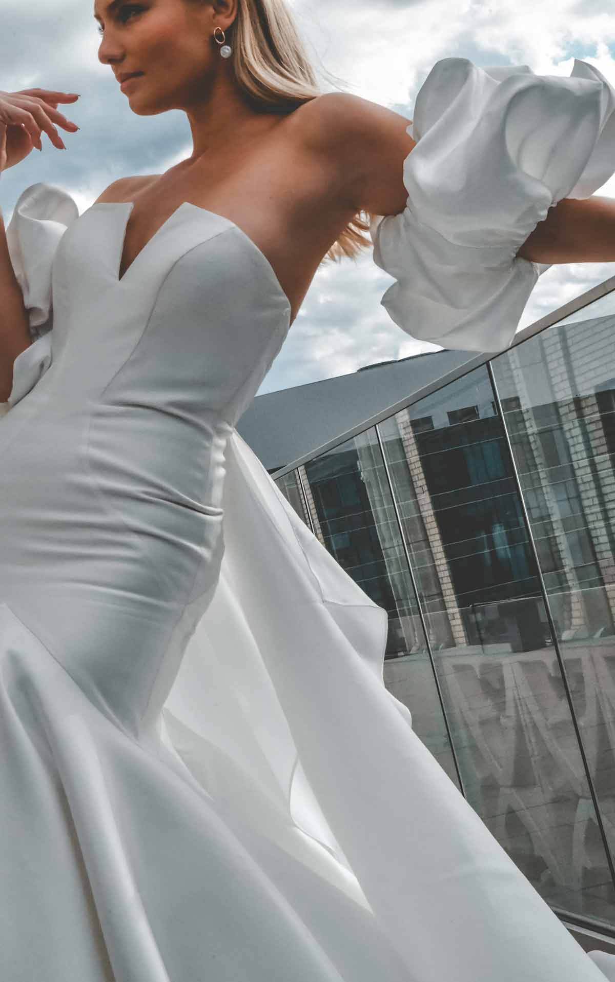 1266 Sleek and Modern Mermaid Wedding Gown with Puffed Sleeves by Martina Liana