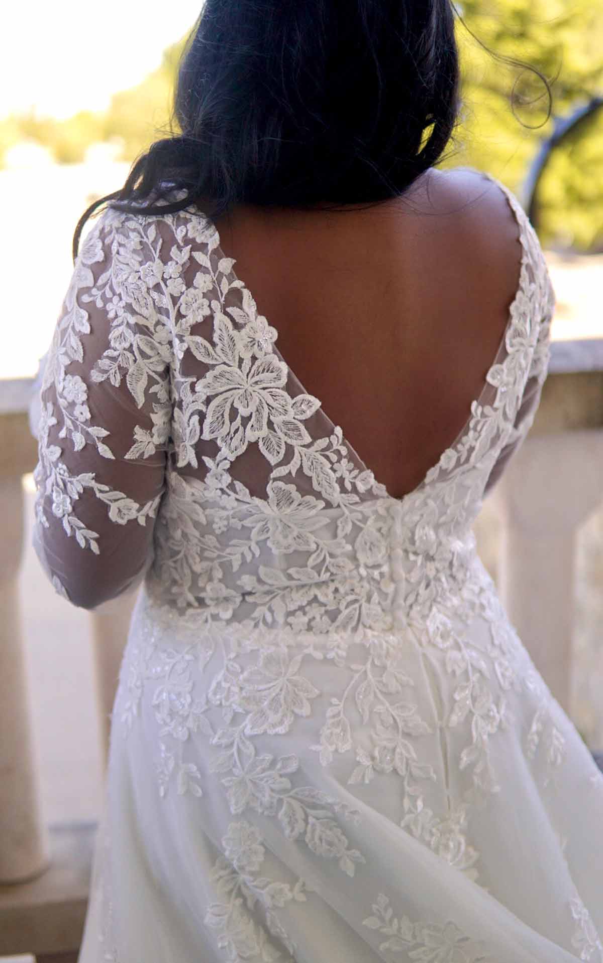 7169+ Übergrößen Brautkleid mit romantischer Spitze und langen Ärmeln by Stella York
