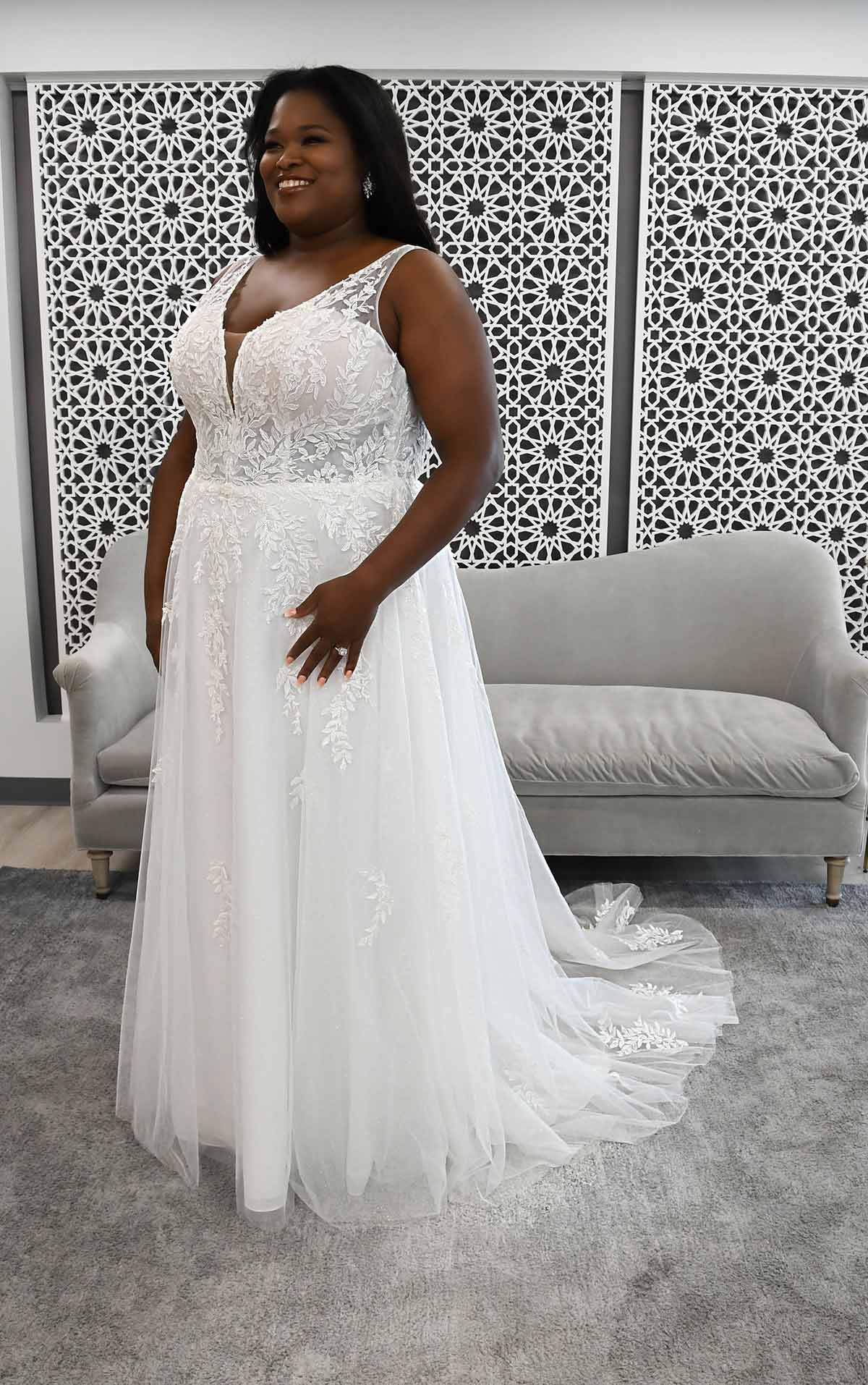 7177+ Übergrößen Brautkleid im Boho-Stil mit transparenten Details by Stella York